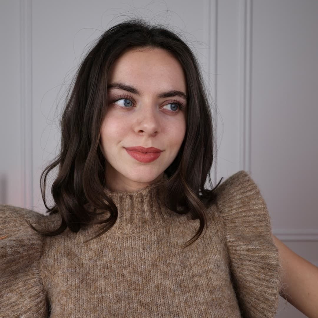 Clémence, native French teacher and founder of Learn French With Clémence